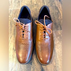 Excellent condition - style is 2.ZeroGrand/20 Grand